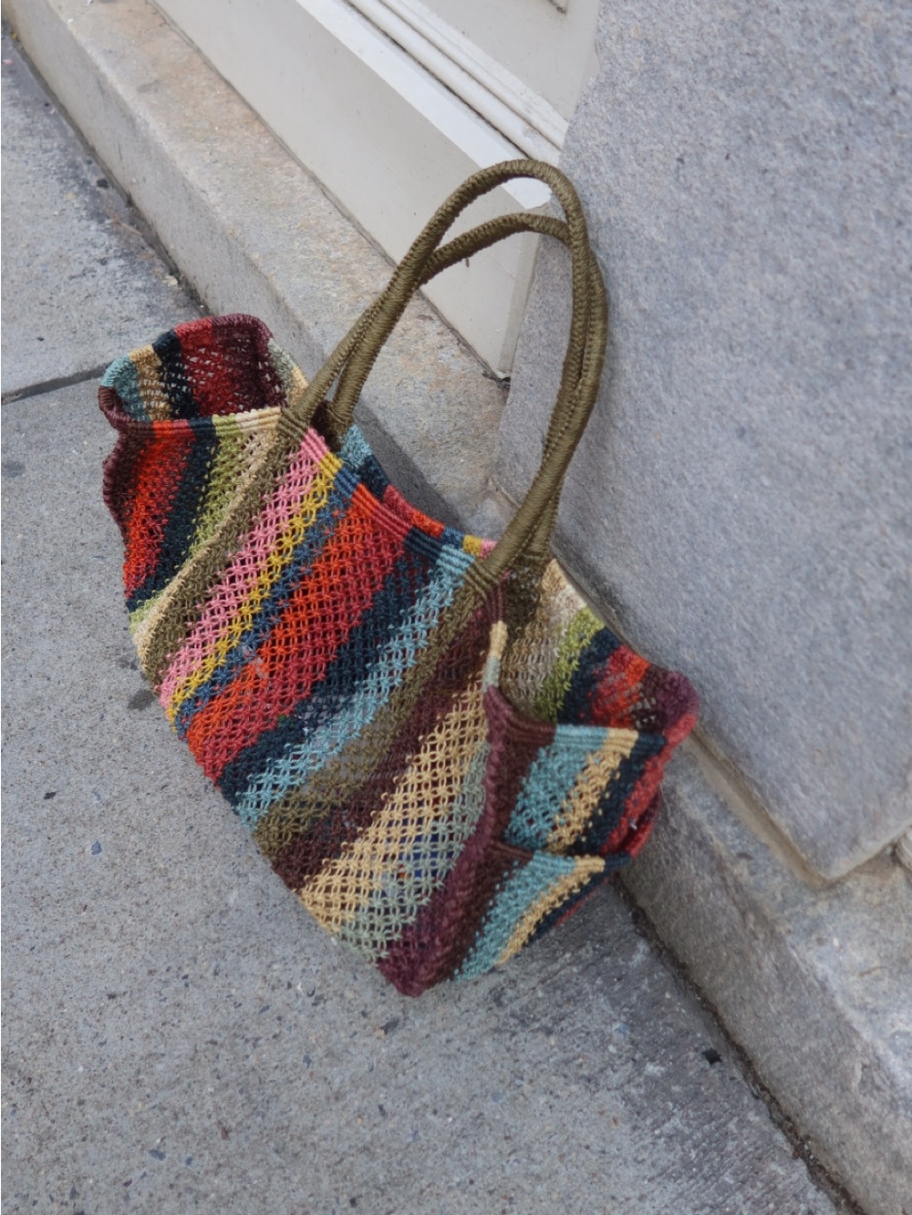 The Jacksons woven tote bag - Picture 2 of 5